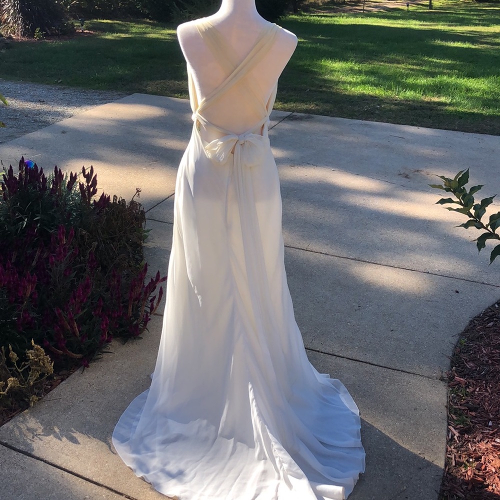 NWT David’s Bridal Galina Wedding Dress - Picture 7 of 16